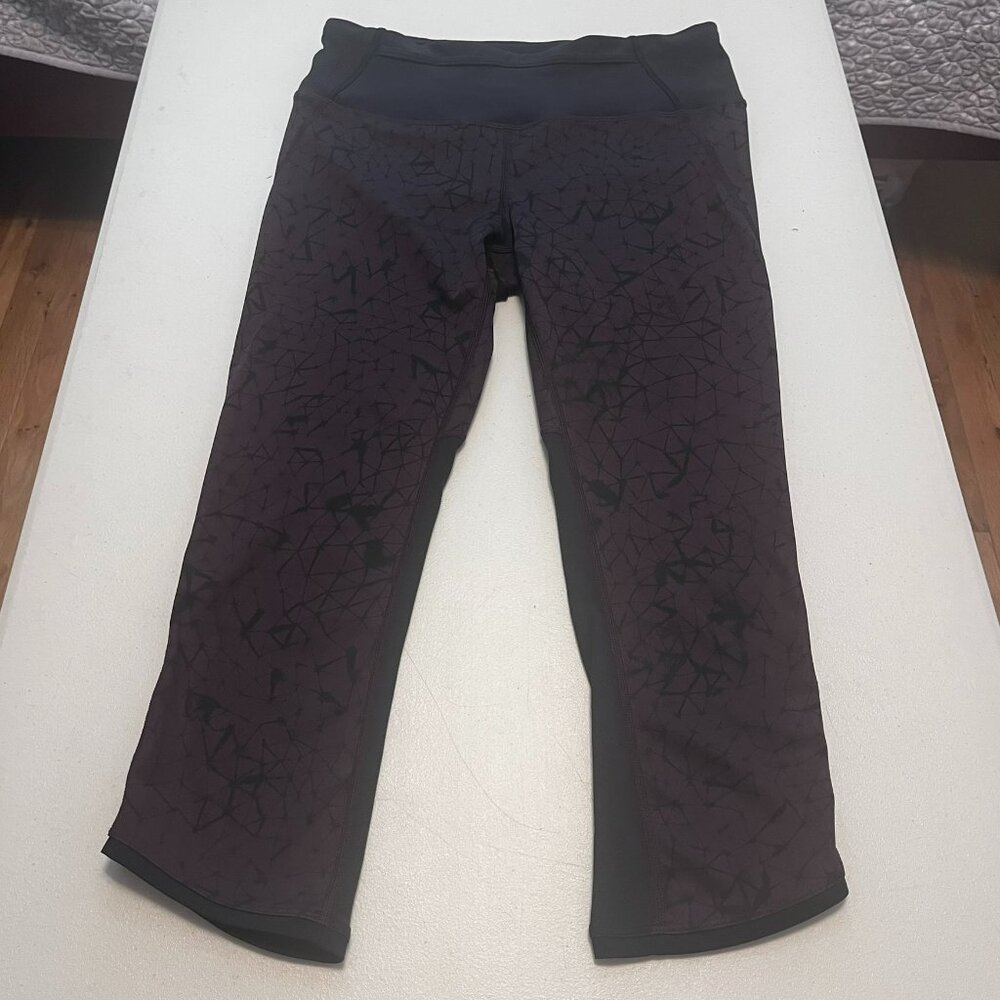 LULULEMON Pace Pusher Crop Luxtreme Star Crushed Black Cherry Leggings Size 6